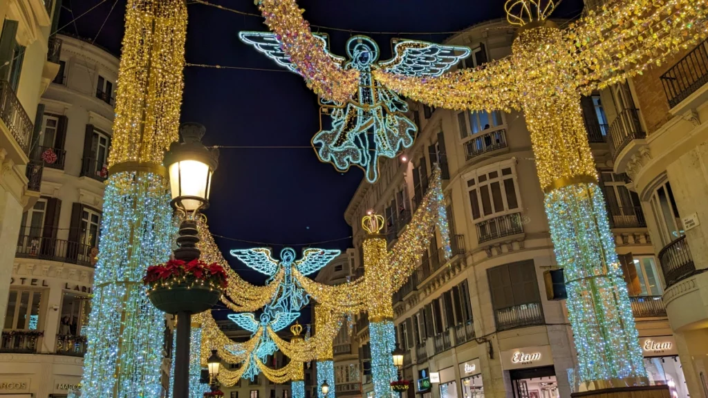 Luces-Navidad-Málaga-2024-Angeles-Celestiales